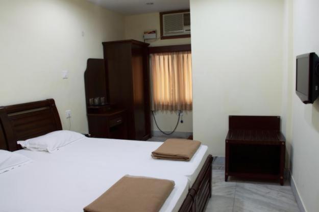 Lloyds Guest House, North Boag Road, T. Nagar Ченнаї Номер фото